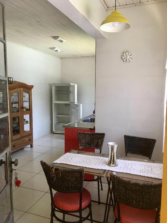  Casa bonita na serra com piscina lareira e hidro na rua principal