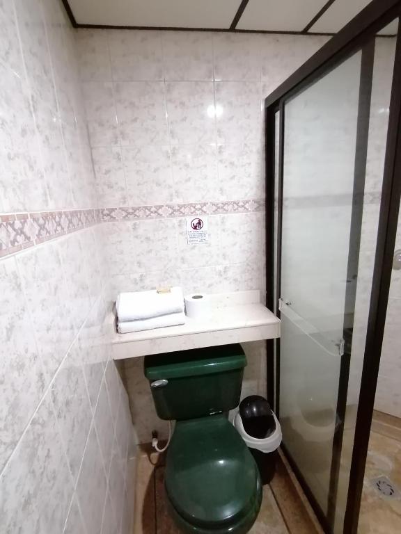 Koupelna v ubytování HOTEL GOLDEN SUITE