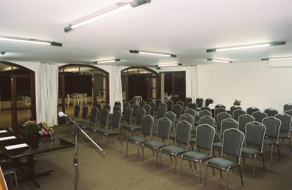  Hotel Dominguez Master