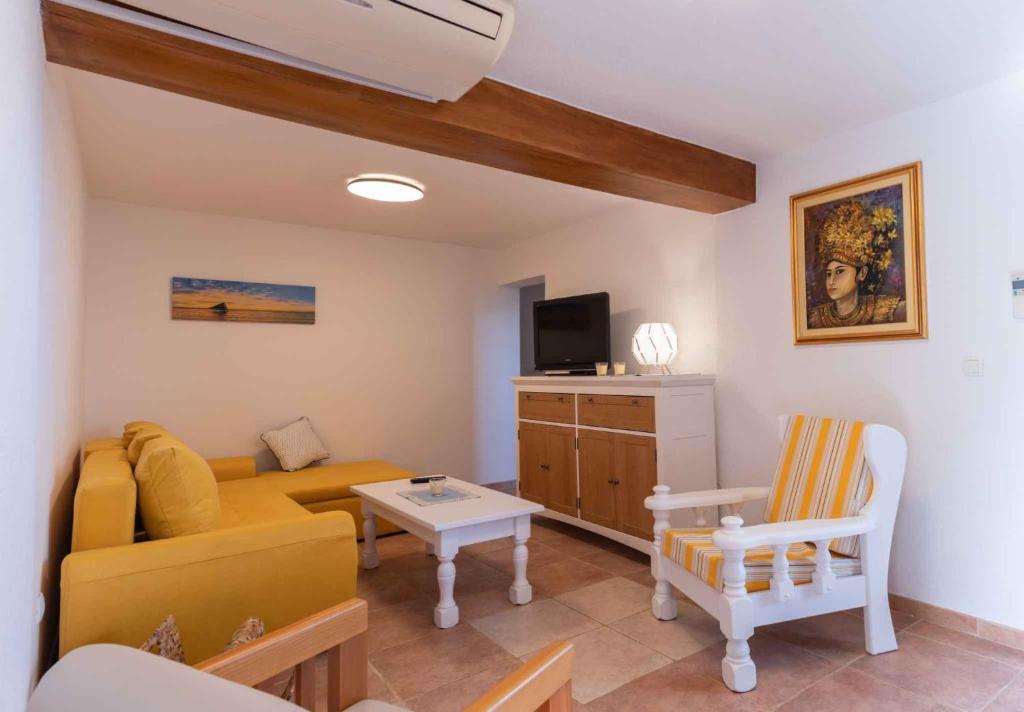 Televízia a/alebo spoločenská miestnosť v ubytovaní Apartments in Zadar - Zadar Riviera 40411