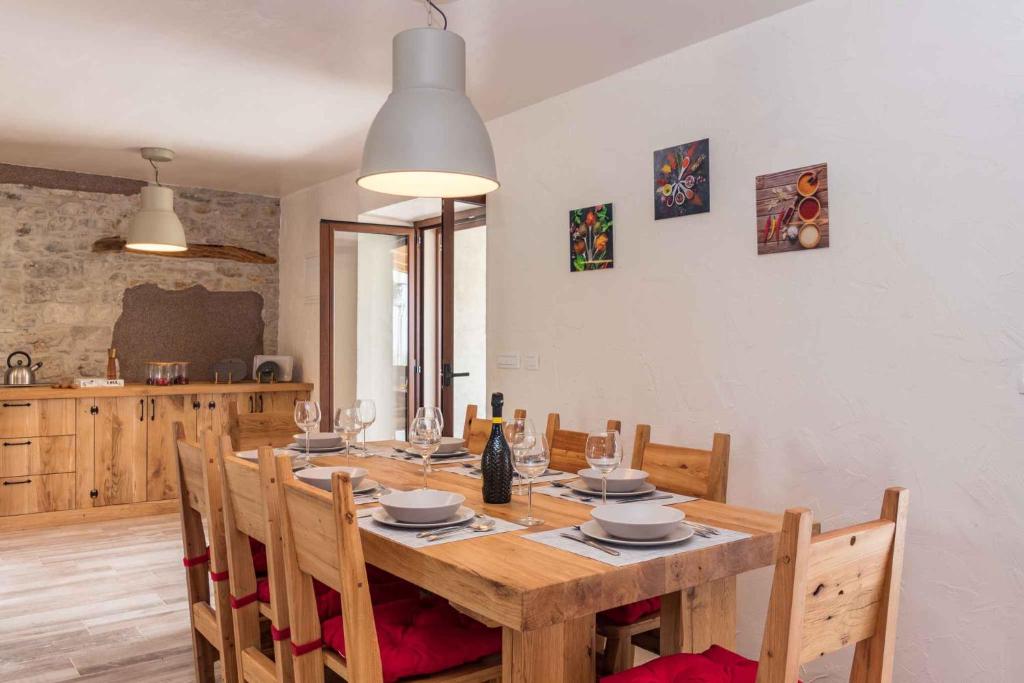 Zdjęcie z galerii obiektu Holiday home in Brtonigla - Istrien 39884 w mieście Brtonigla