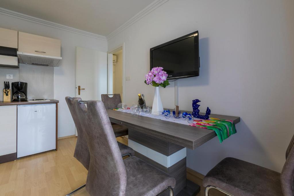 Fotografie z fotogalerie ubytování Apartment in Dramalj 41211 v destinaci Dramalj