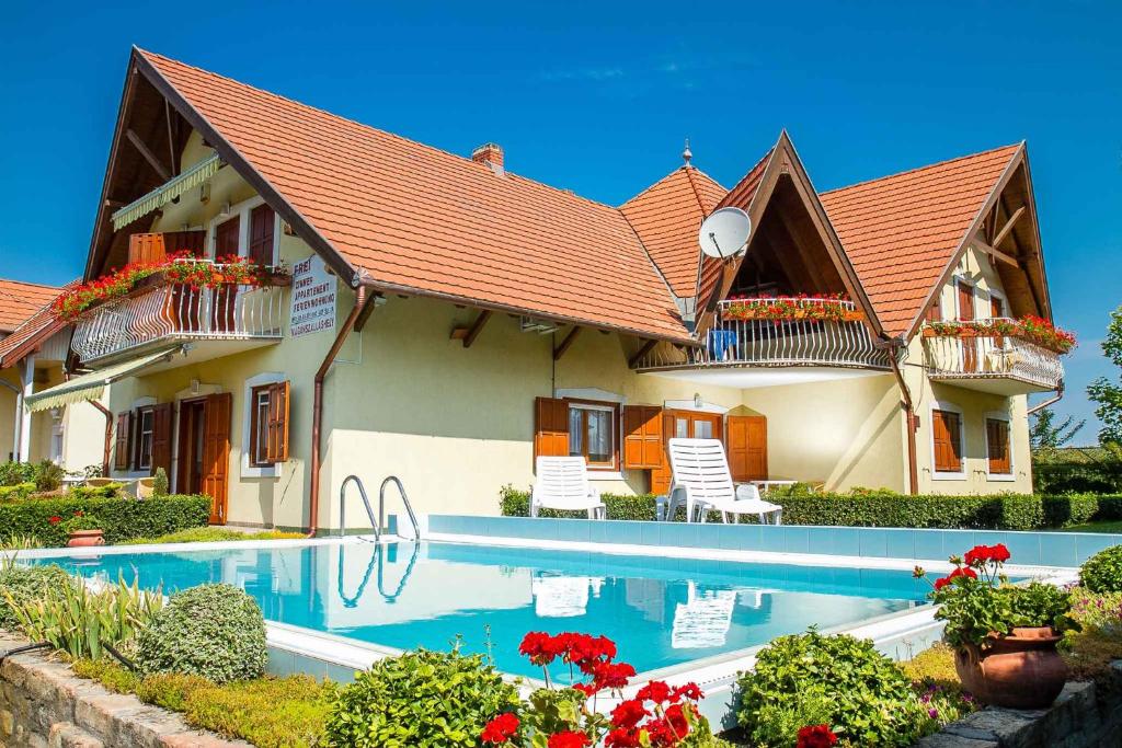 Apartment in Balatonmariafürdo 40852 8647 Balatonmáriafürdő, Dózsa György utca 86 kép - 1