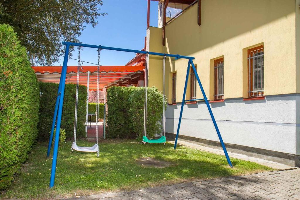 Fotografia z galérie ubytovania Apartment in Balatonmariafürdo 40858 v destinácii Balatonmáriafürdő