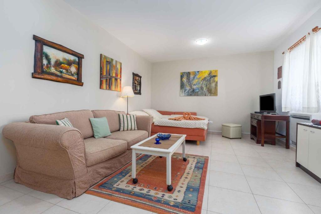 Zdjęcie z galerii obiektu Holiday home in Vizinada/Istrien 40326 w mieście Vižinada
