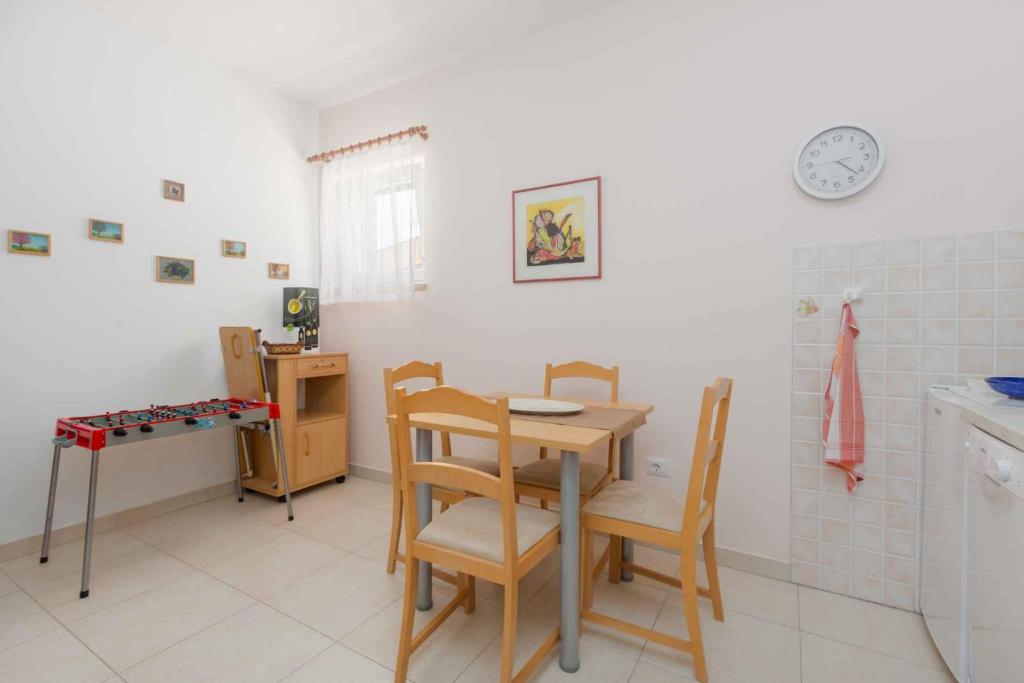 Zdjęcie z galerii obiektu Holiday home in Vizinada/Istrien 40326 w mieście Vižinada