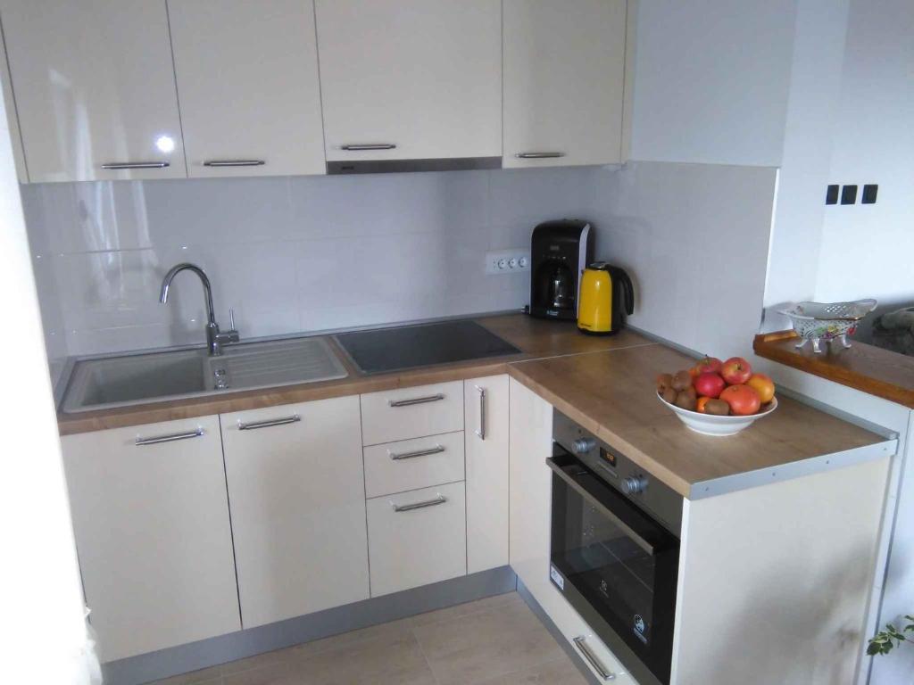 Kuchyňa alebo kuchynka v ubytovaní Apartment in Zadar/Zadar Riviera 8183