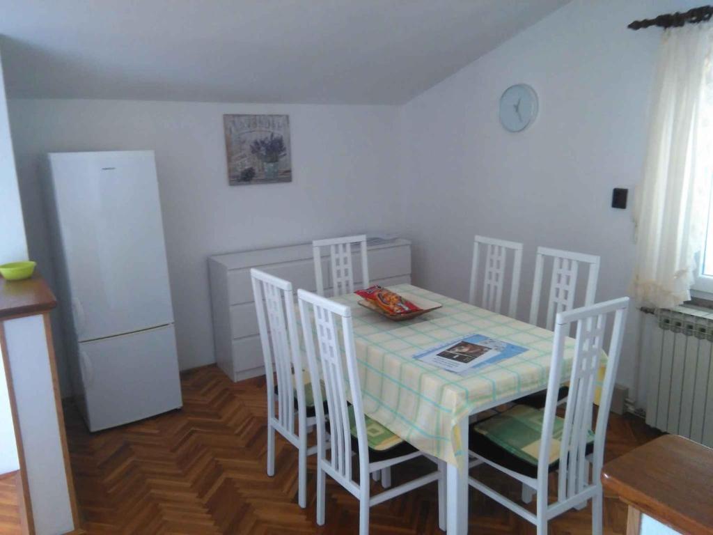 Kuchyňa alebo kuchynka v ubytovaní Apartment in Zadar/Zadar Riviera 8183