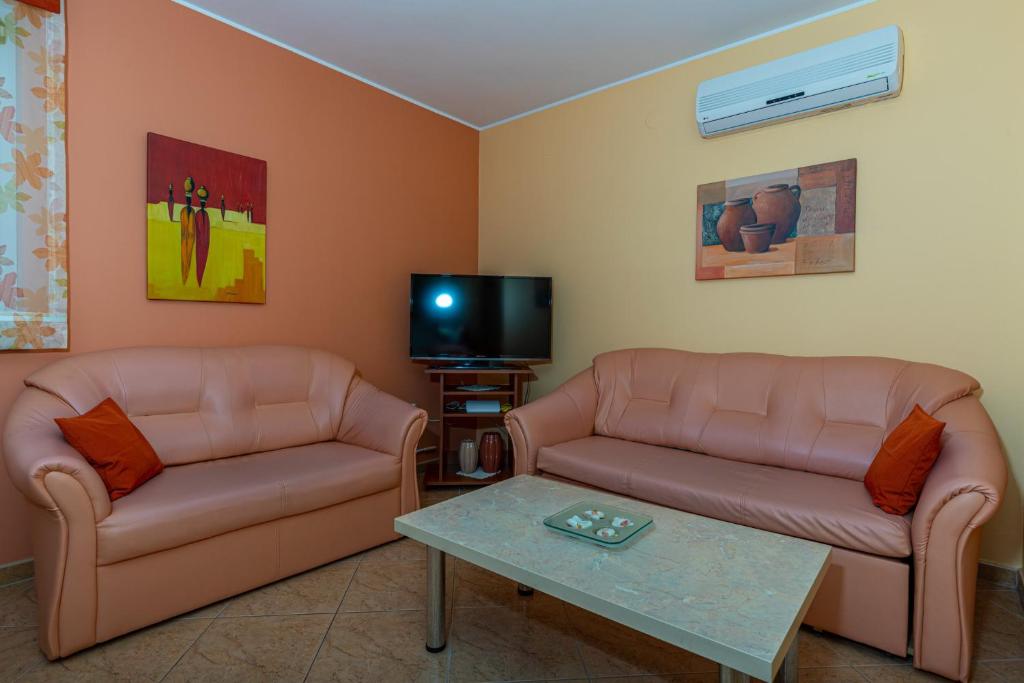 Posedenie v ubytovaní Apartment in Dramalj 41531
