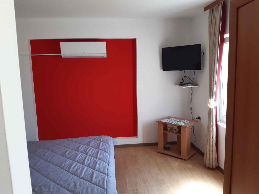 TV a/nebo společenská místnost v ubytování Apartments in Porec/Istrien 37747