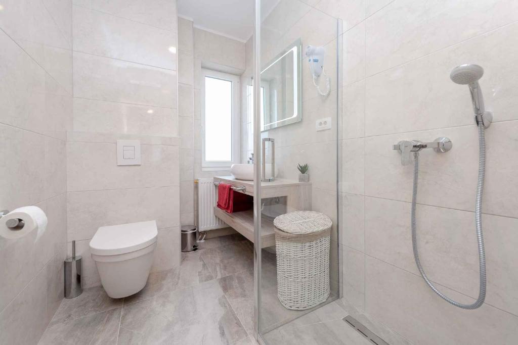 Kúpeľňa v ubytovaní Apartments in Sukosan/Zadar Riviera 7897
