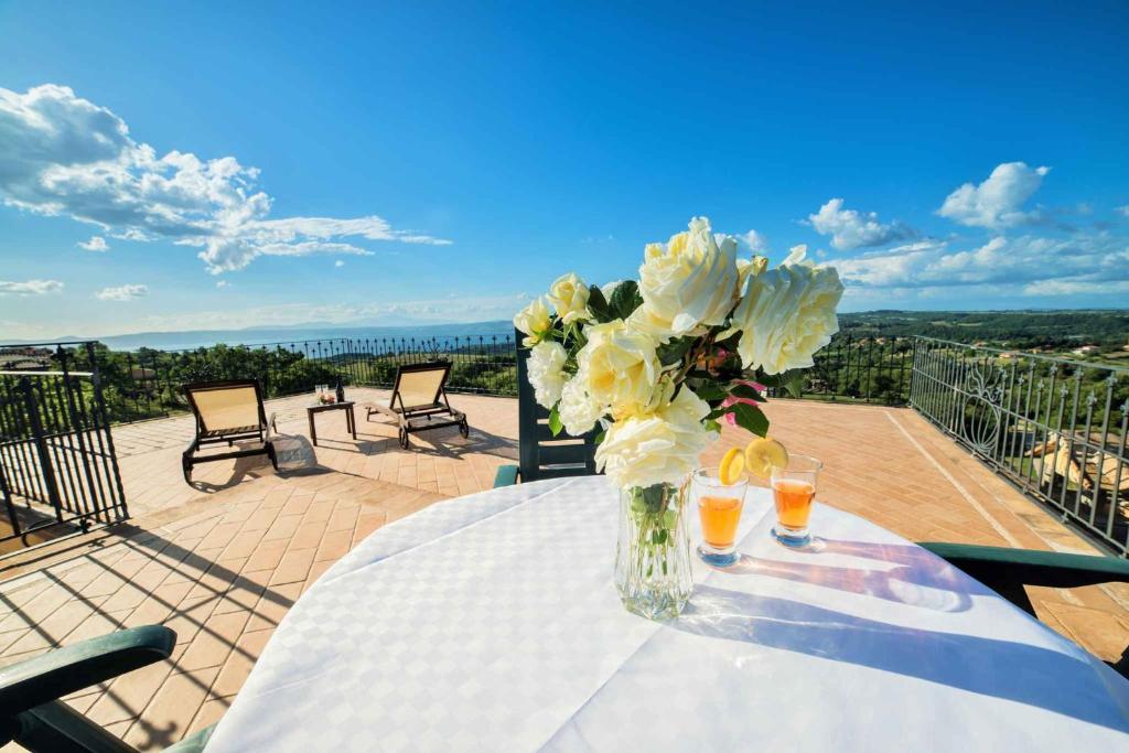 Balkón alebo terasa v ubytovaní Holiday home Montefiascone - Latium 30408