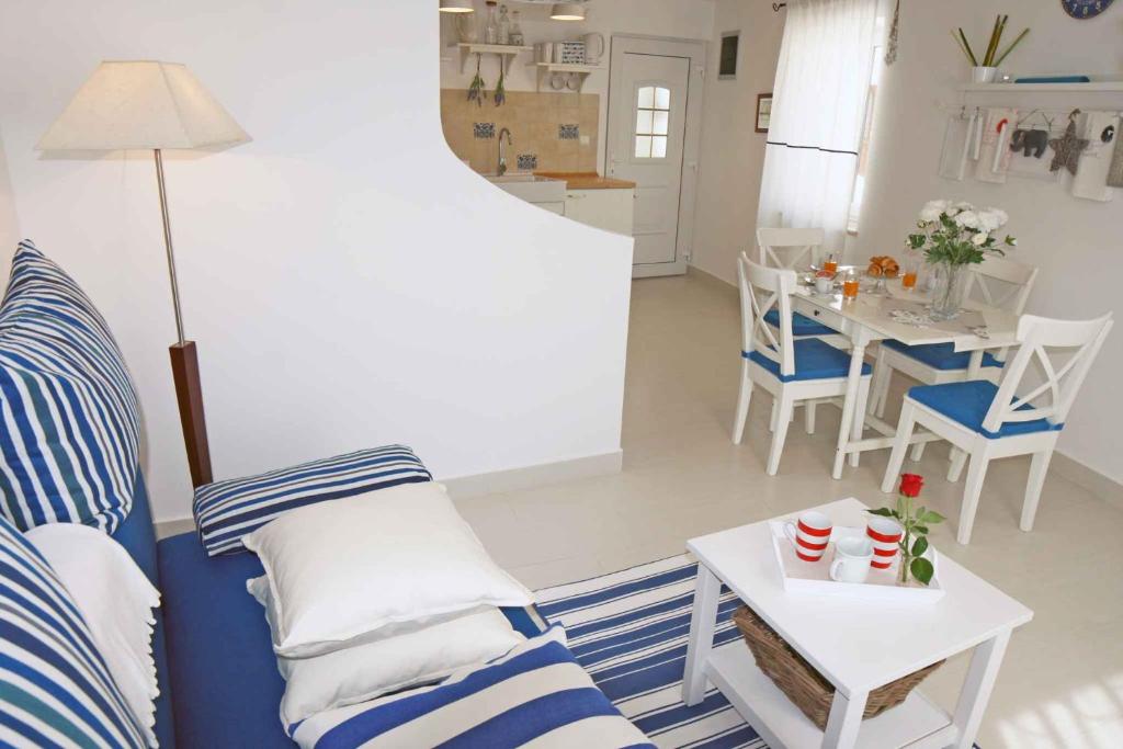 Zdjęcie z galerii obiektu Apartment in Fazana/Istrien 8457 w Fažanie
