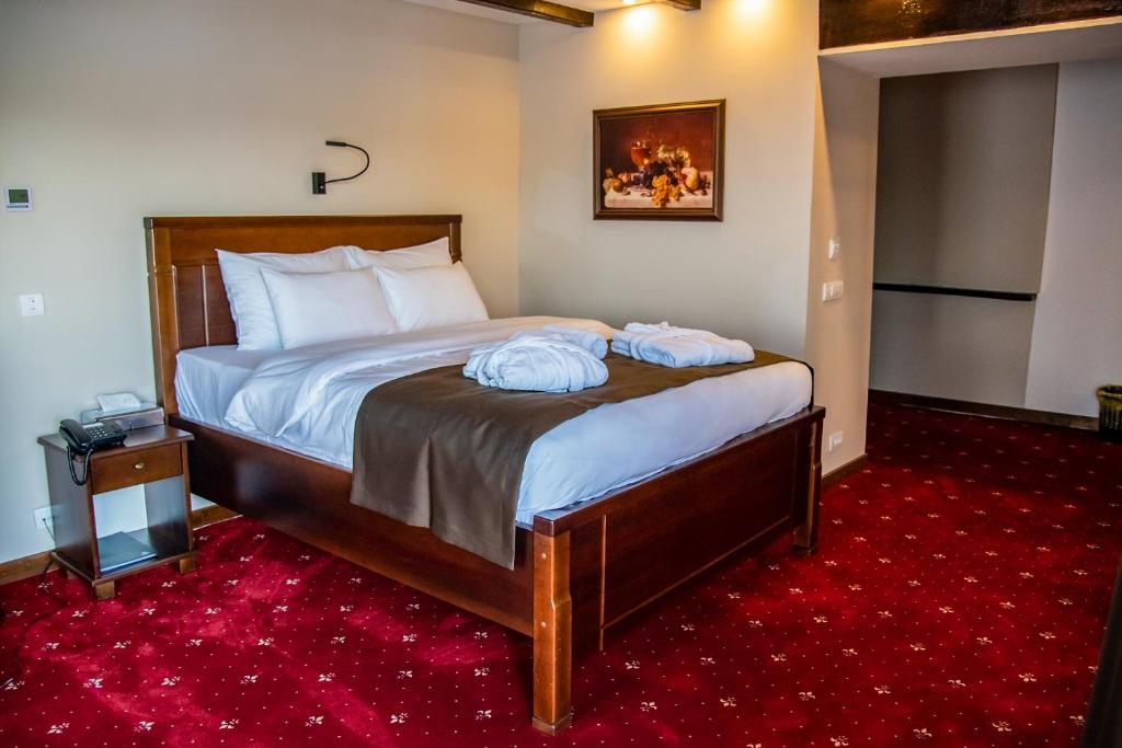 Bahus Inn - Queen Room With Balcony