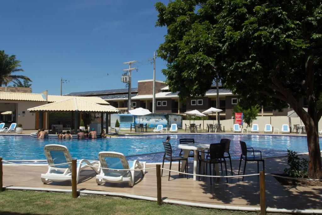 Bazén v ubytování Porto Mar Hotel nebo v jeho okolí