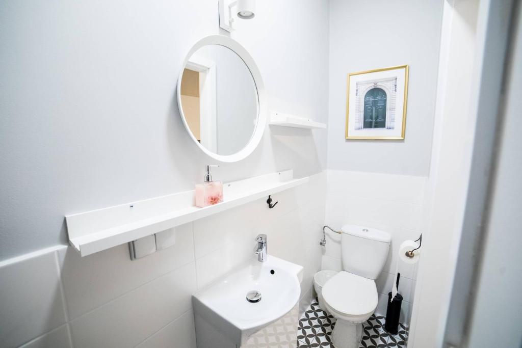 Kúpeľňa v ubytovaní Hey Stay Apartment with private garden