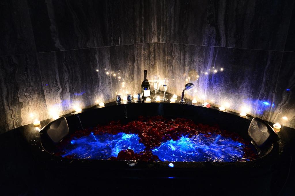 Gregorio VII Luxury Suites San Damaso - Resim 14