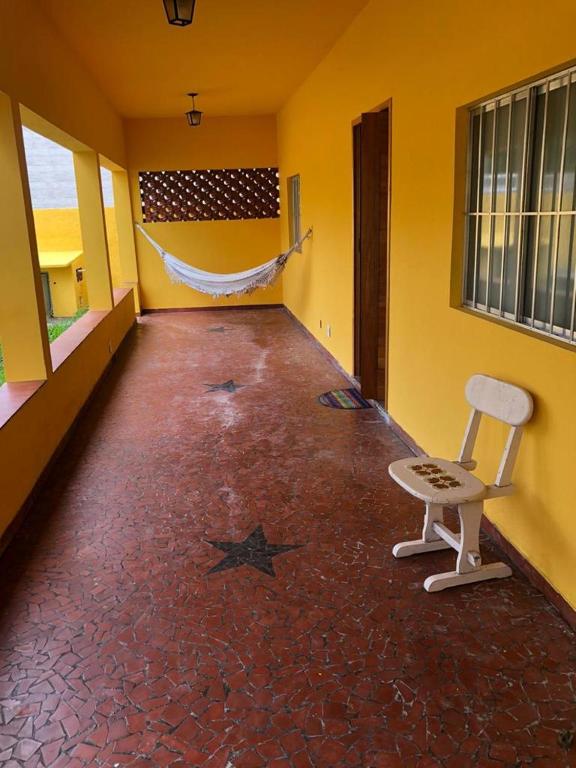  Casa Com Piscina a 3 Quadras da Praia da Vila