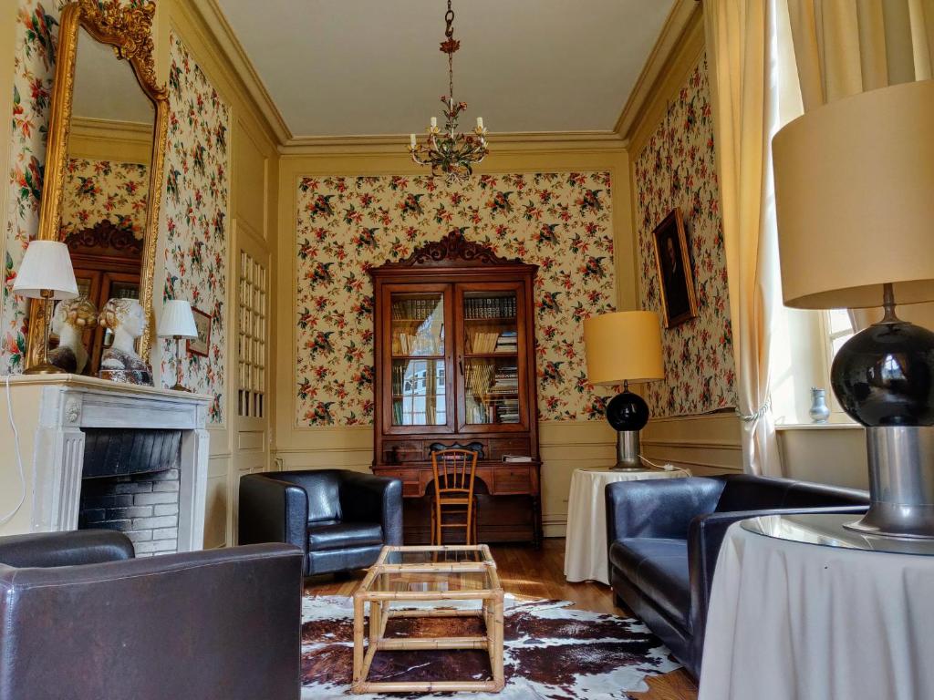 Holiday Home Château de Boucéel Mont Saint Michel - Casa De Vacaciones Le Pavillon
