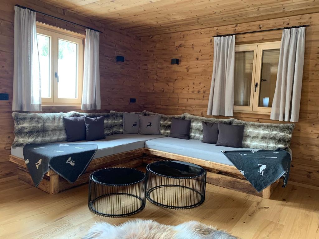 Istumisnurk majutusasutuses Chalet RelaxAlp Garfrescha