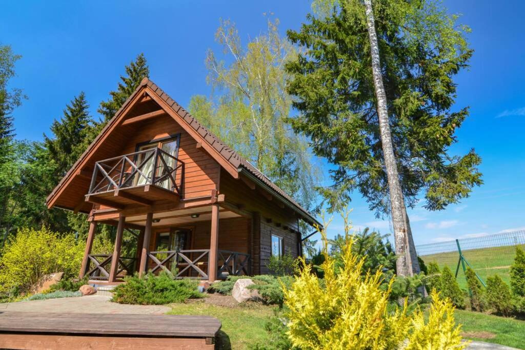Rustic private Cabin in woods w/ Sauna & Pool - Maison De Deux Chambres