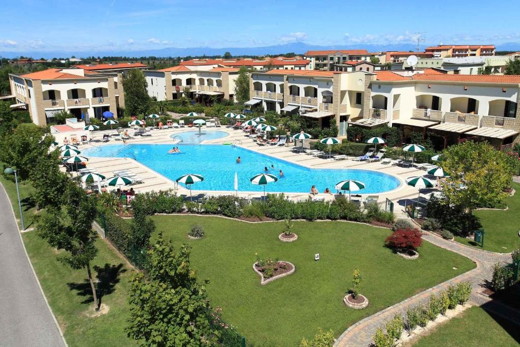 Výhled na bazén z ubytování Apartments in Altanea 24680 nebo okolí