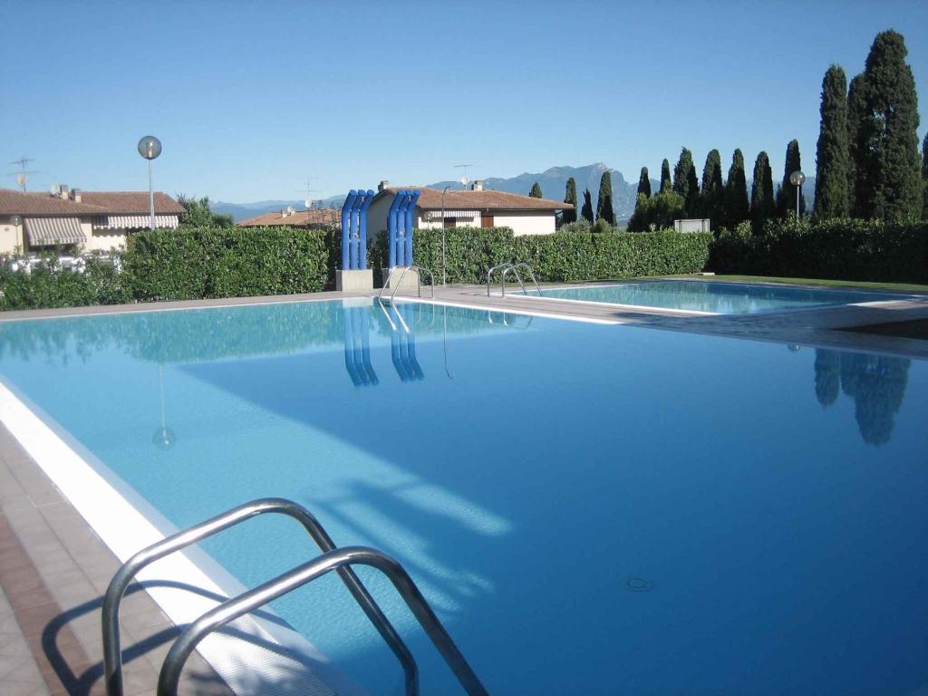 Bazén v ubytovaní Studio in Lazise/Gardasee 21938 alebo v jeho blízkosti