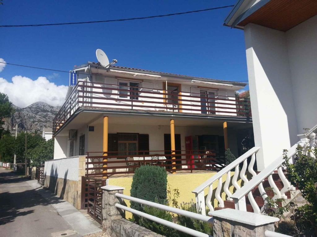 Fotografie z fotogalerie ubytování Apartments in Starigrad-Paklenica 6871 v destinaci Starigrad-Paklenica