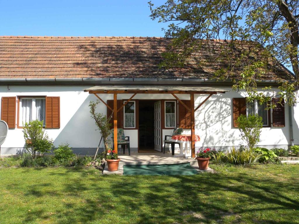 Apartment in Balatonbereny 18127 8649 Balatonberény kép - 1