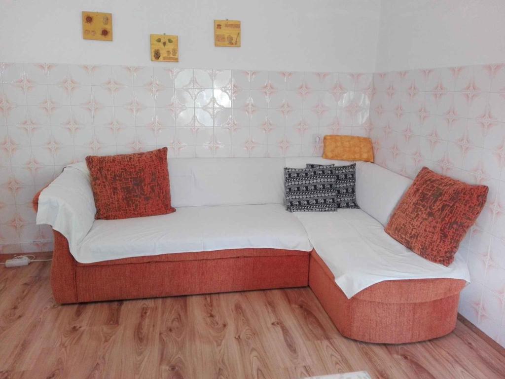 Zdjęcie z galerii obiektu Apartments in Razanac 35305 w mieście Miočić
