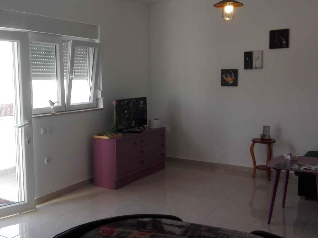 Zdjęcie z galerii obiektu Apartments in Razanac 35305 w mieście Miočić