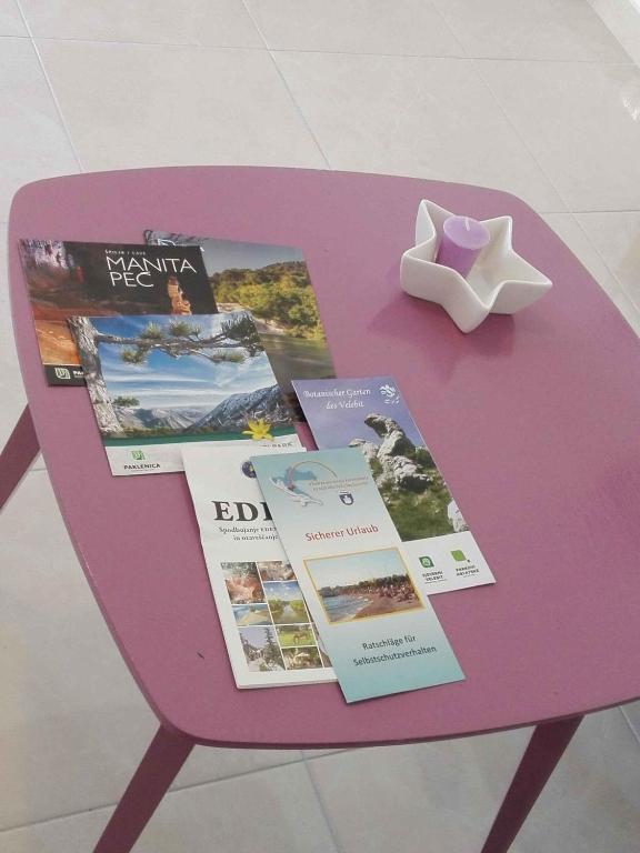 Zdjęcie z galerii obiektu Apartments in Razanac 35305 w mieście Miočić