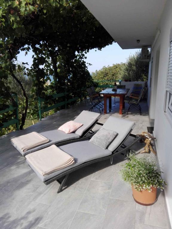 Zdjęcie z galerii obiektu Apartments in Razanac 35305 w mieście Miočić