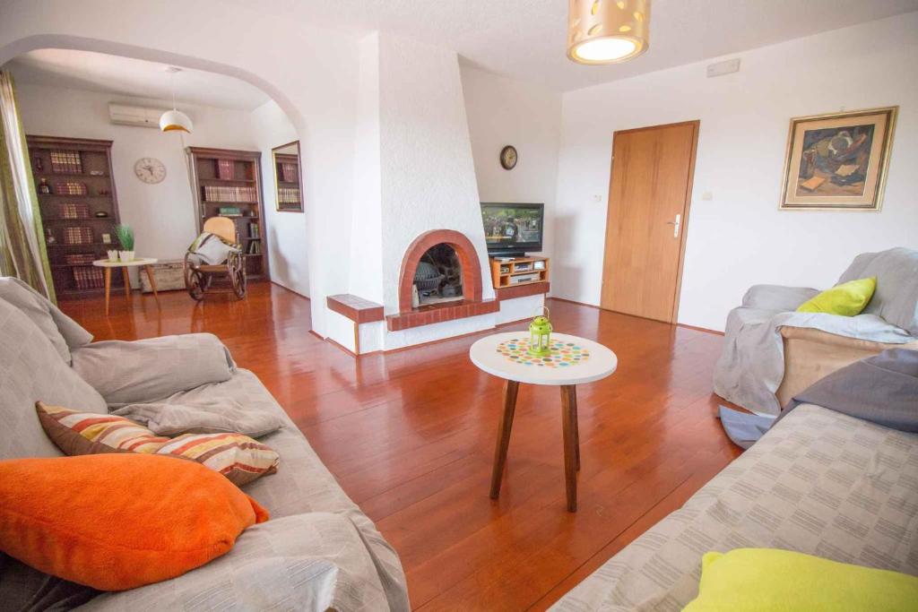 Zdjęcie z galerii obiektu Holiday home in Kukci/Istrien 35632 w mieście Kukci