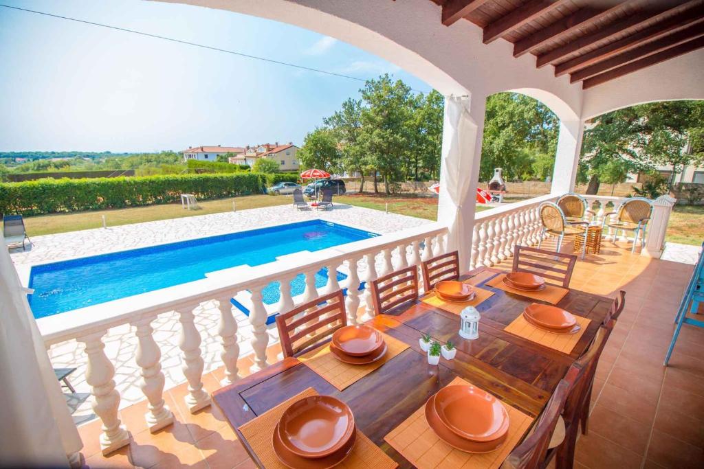 Zdjęcie z galerii obiektu Holiday home in Kukci/Istrien 35632 w mieście Kukci
