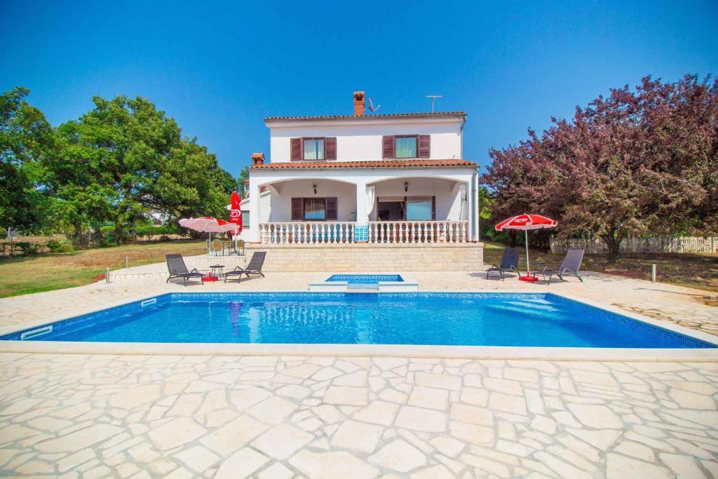Fotografia z galérie ubytovania Holiday home in Kukci/Istrien 35632 v destinácii Kukci