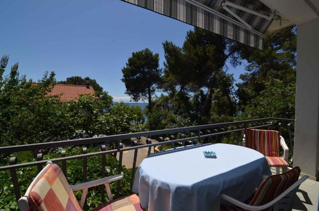 Balkón alebo terasa v ubytovaní Apartment in Petrcane/Zadar Riviera 7907