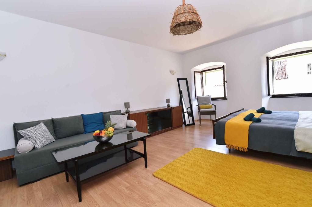 Fotografia z galérie ubytovania Studio in Rijeka 34867 v destinácii Rijeka