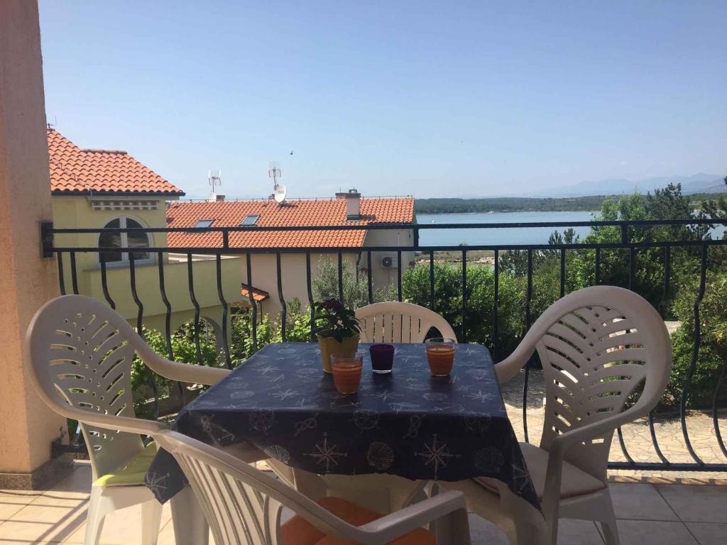 Balkon lub taras w obiekcie Apartments in Klimno - Insel Krk 12514