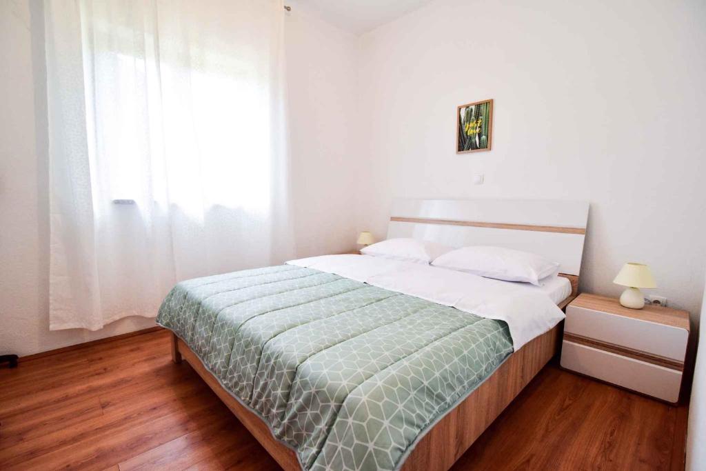 Fotografie z fotogalerie ubytování Holiday home in Starigrad-Paklenica 35636 v destinaci Starigrad-Paklenica