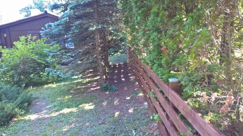 A garden outside Holiday home in Leanyfalu/Donauknie 35231
