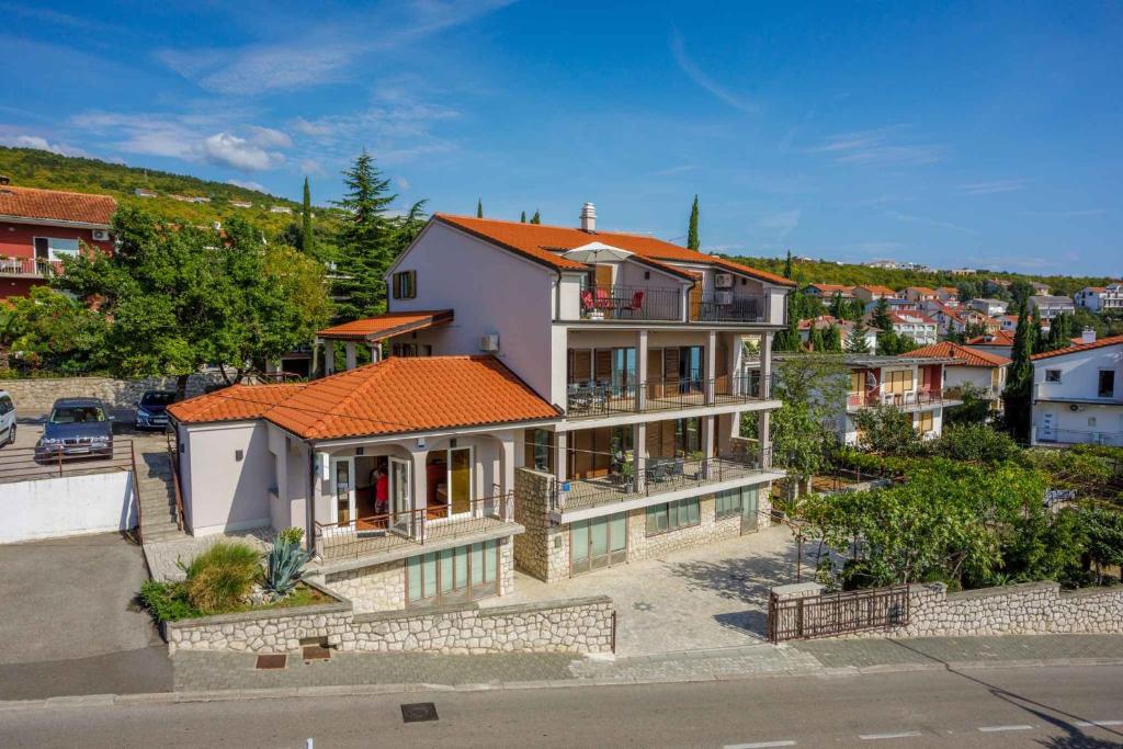 Budova, kde se apartmán nachází