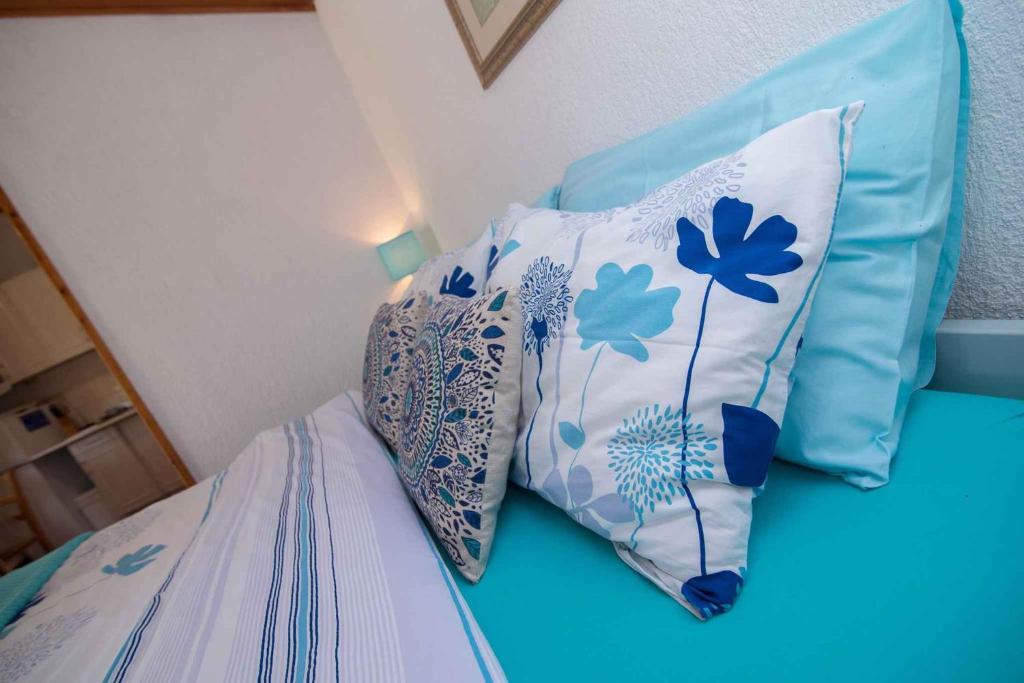 Posteľ alebo postele v izbe v ubytovaní Apartments in Veli Losinj 33624