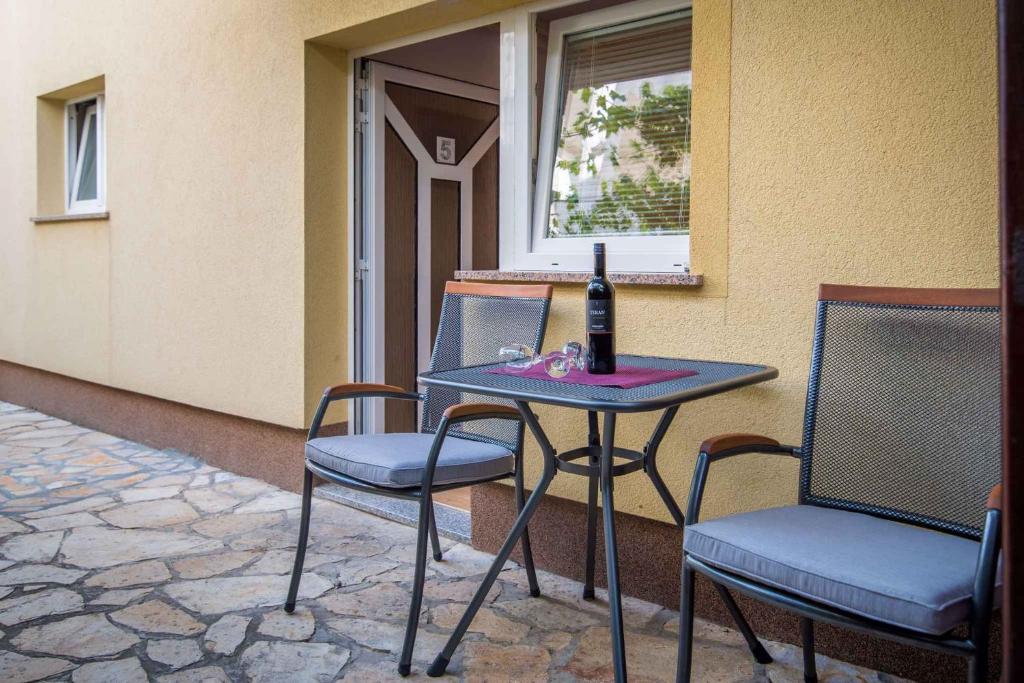Balkón nebo terasa v ubytování Apartments in Krk/Insel Krk 26807