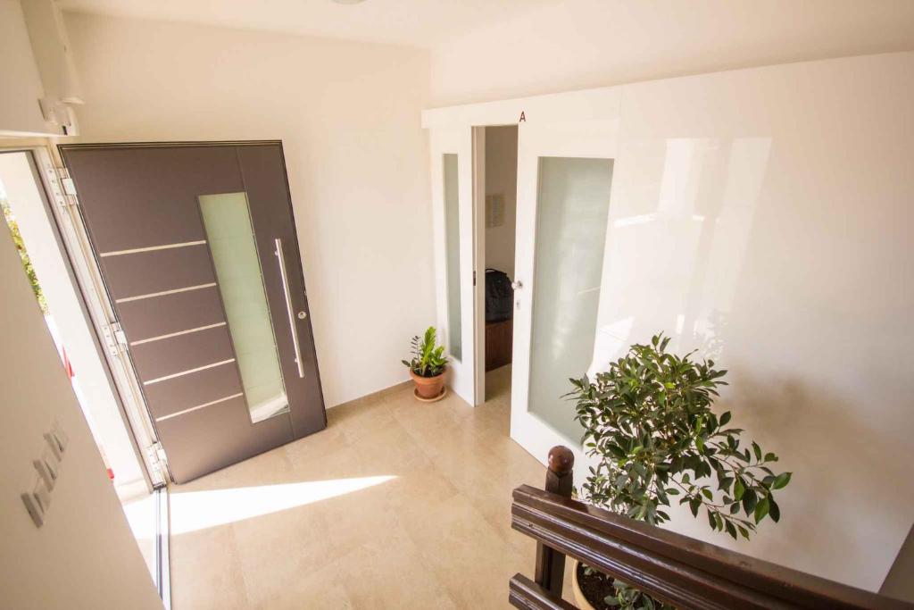 Fotografia z galérie ubytovania Apartment in Seget Donji 7430 v Trogiri