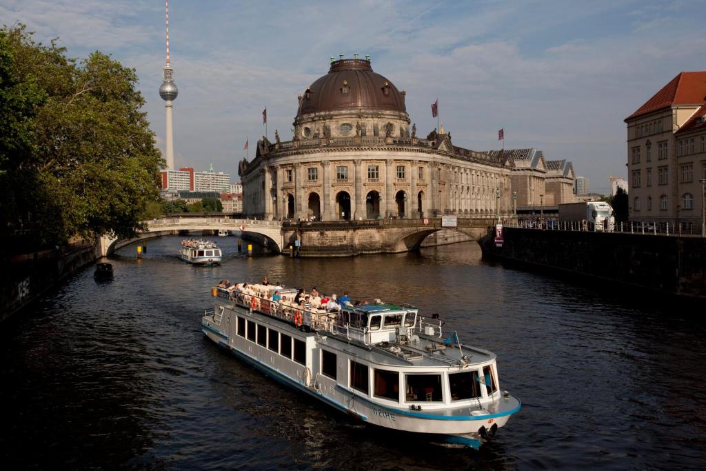easyHotel Berlin Hackescher Markt - Resim 32