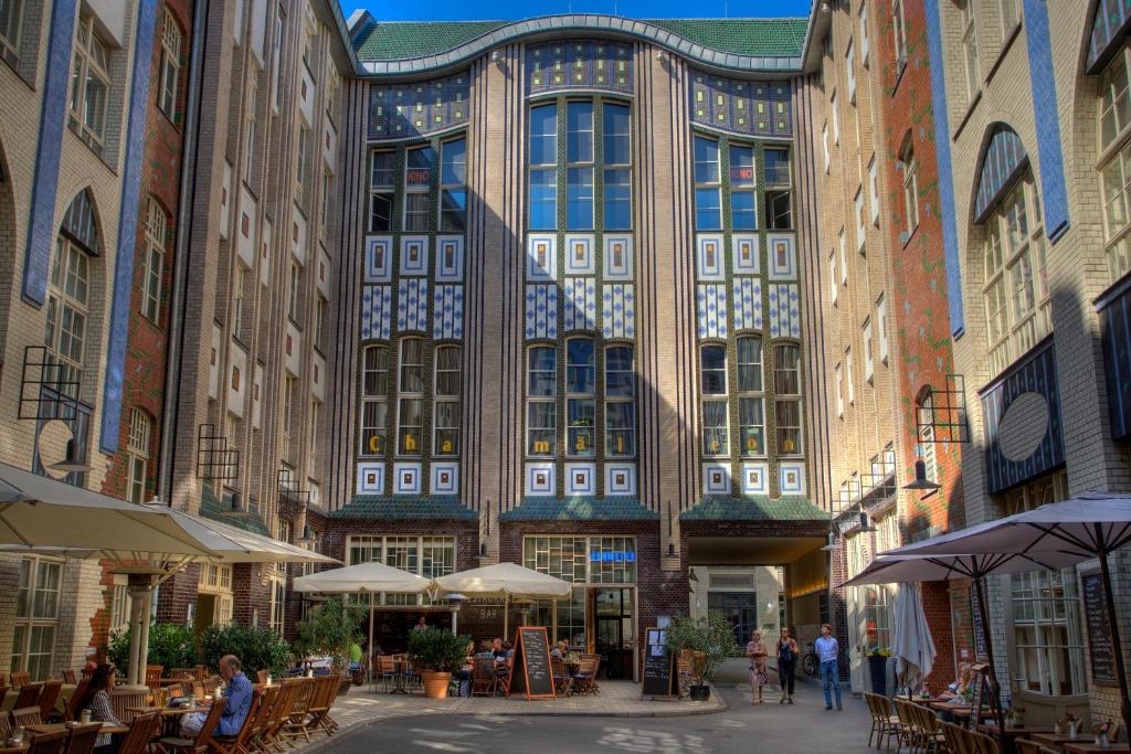 Budova, kde se hotel nachází