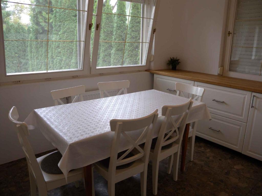 Fotografia z galérie ubytovania Ferienhaus in Siófok 3 v destinácii Balatonszabadi Fürdőtelep