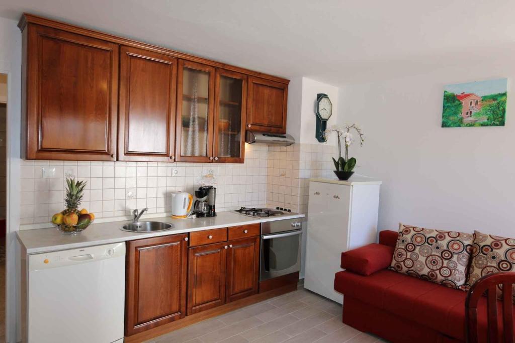 Kuchyň nebo kuchyňský kout v ubytování Apartment in Silo/Insel Krk 13587