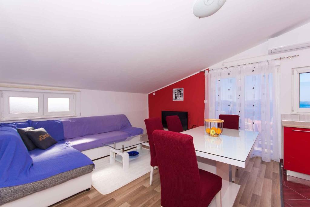 Posedenie v ubytovaní Apartments in Okrug Gornji 26579